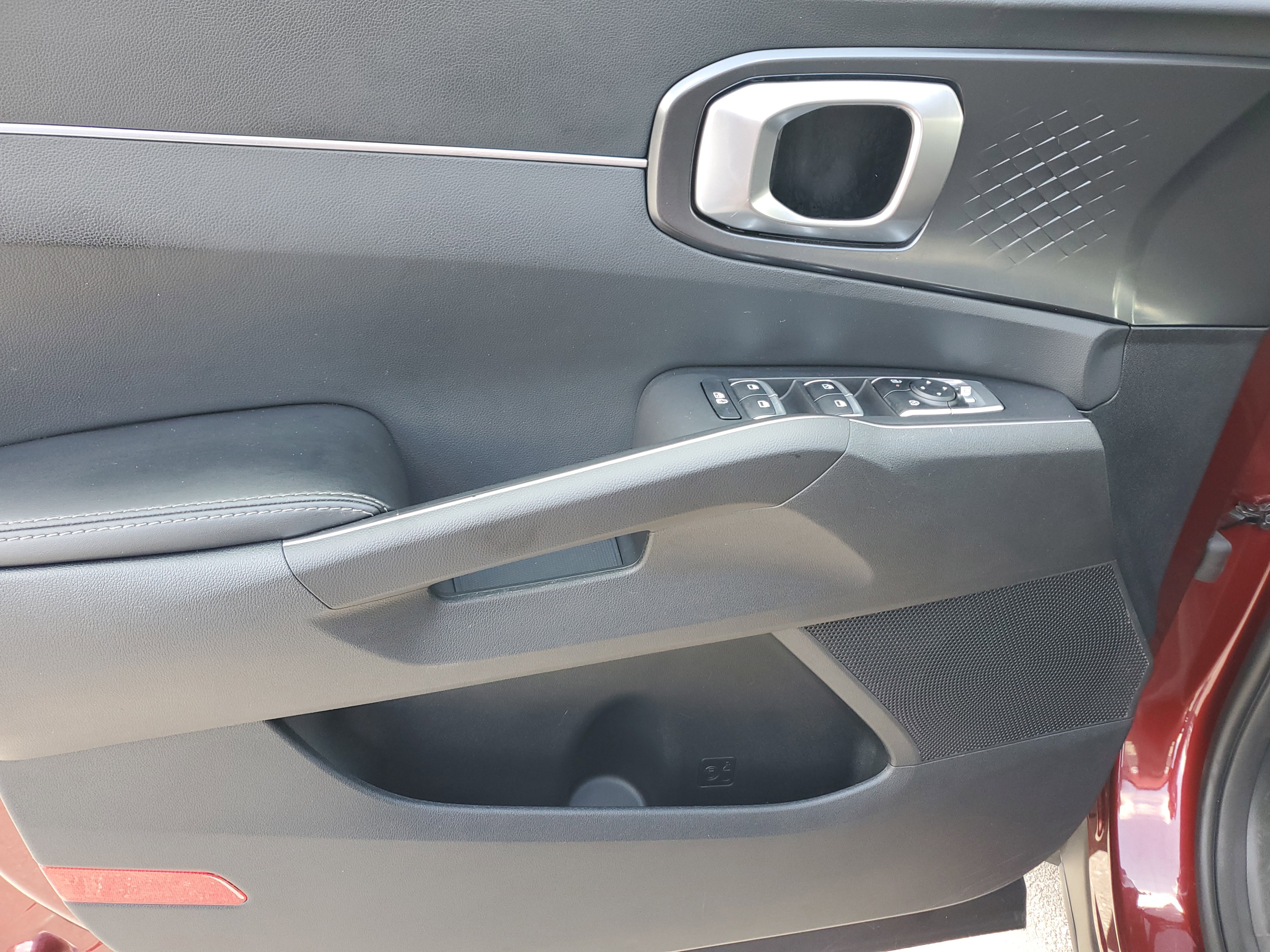 Used 2024 Kia Sorento LX image 26