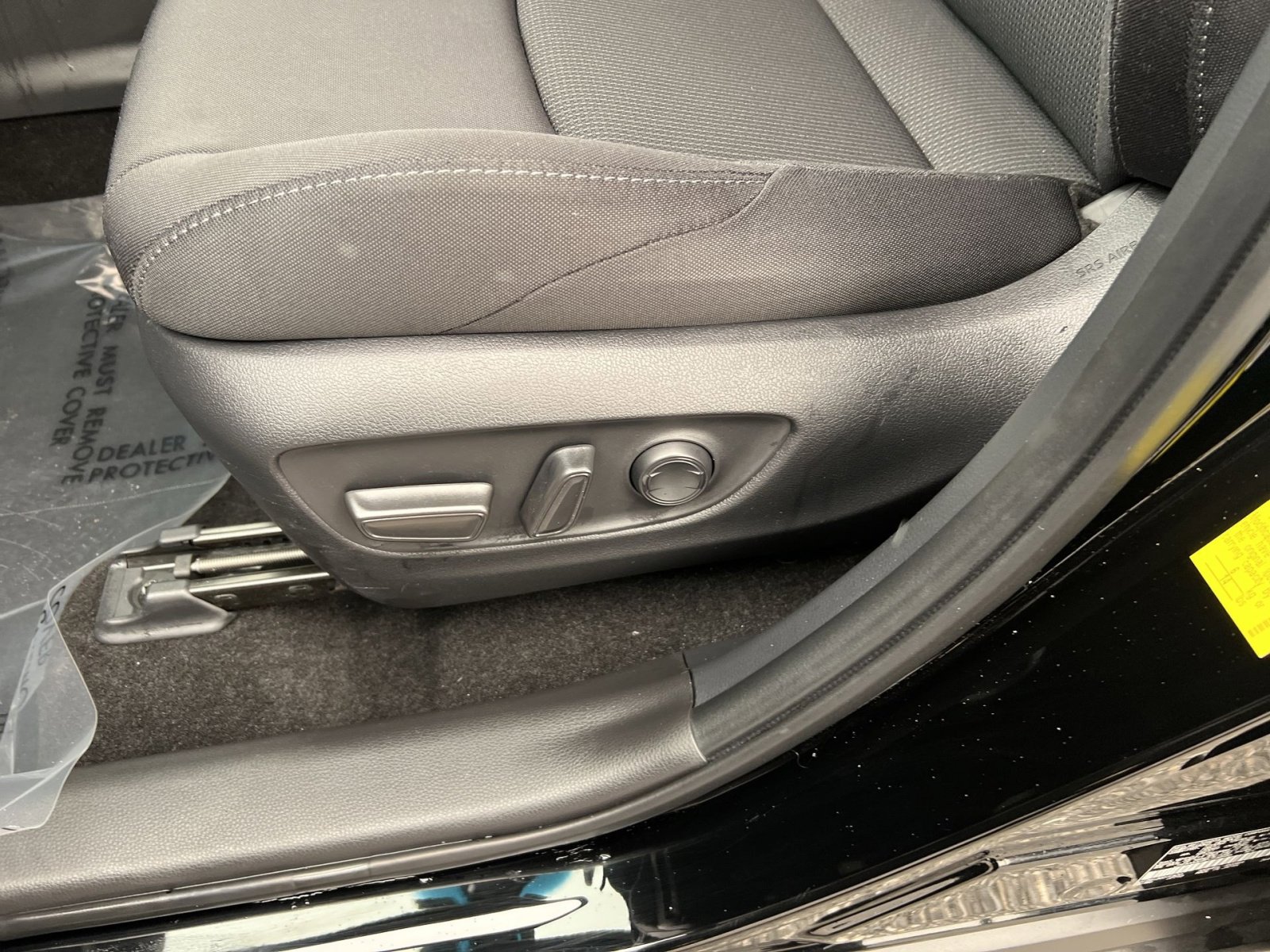 Used 2023 Toyota Venza LE image 14