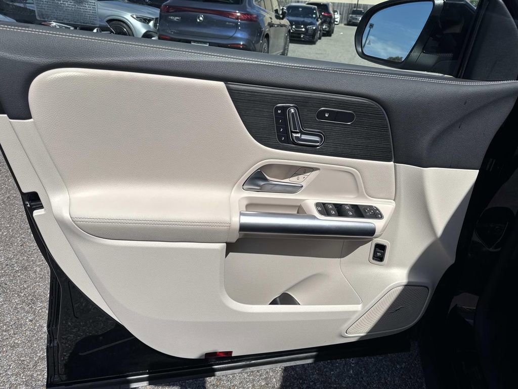 Used 2025 Mercedes-Benz GLA 250 image 19