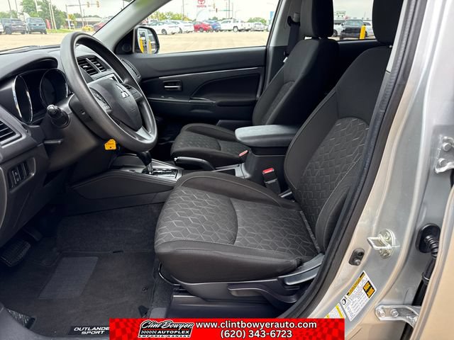 Used 2024 Mitsubishi Outlander Sport SE AWD/4WD image 10