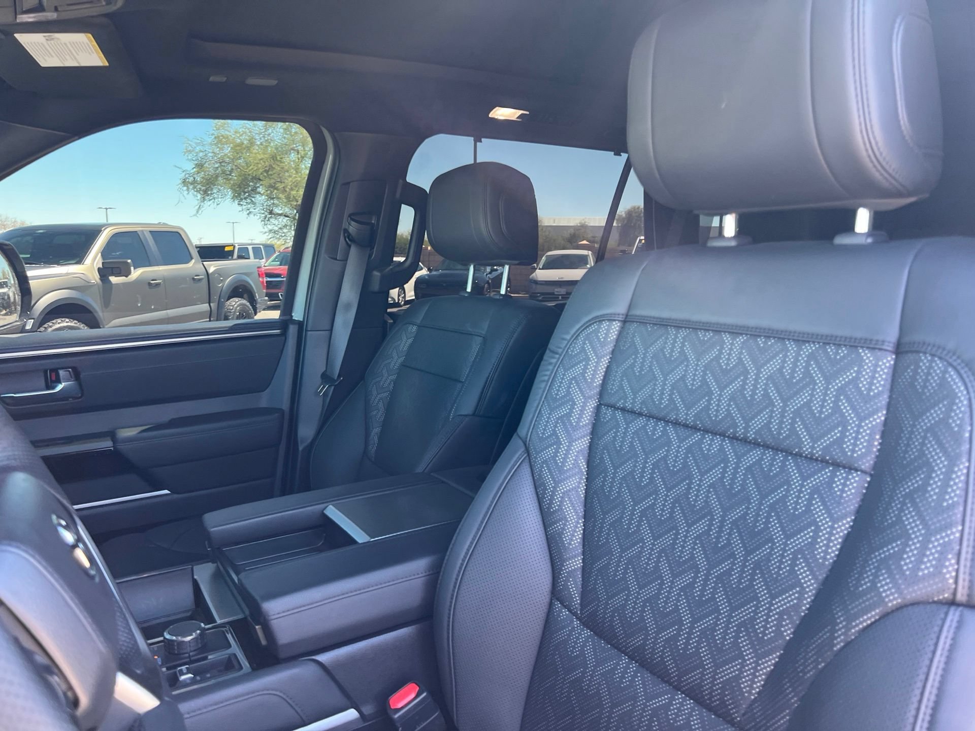Used 2025 Toyota Sequoia Limited AWD/4WD image 32