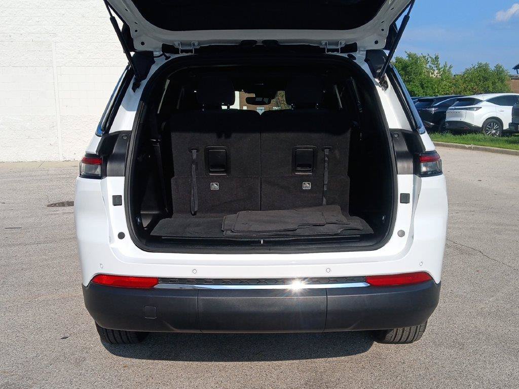 Used 2024 Jeep Grand Cherokee L Laredo AWD/4WD image 25