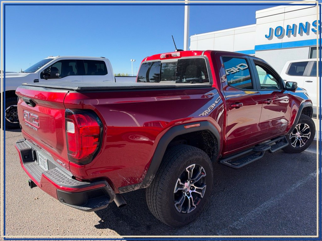 Used 2025 GMC Canyon AT4 w/ AT4 Premium Package AWD/4WD image 3