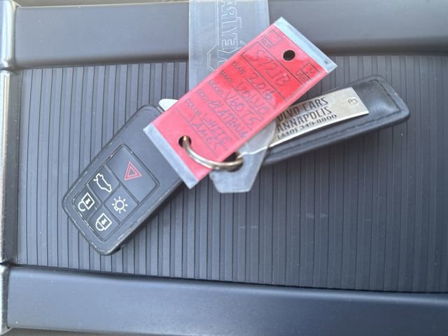 Used 2016 Volvo V60 T5 Platinum image 31