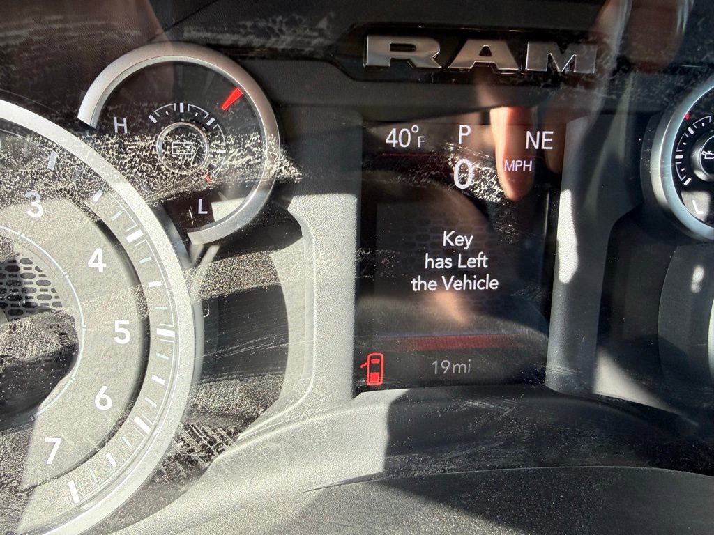 New 2026 RAM 1500 Express AWD/4WD image 13