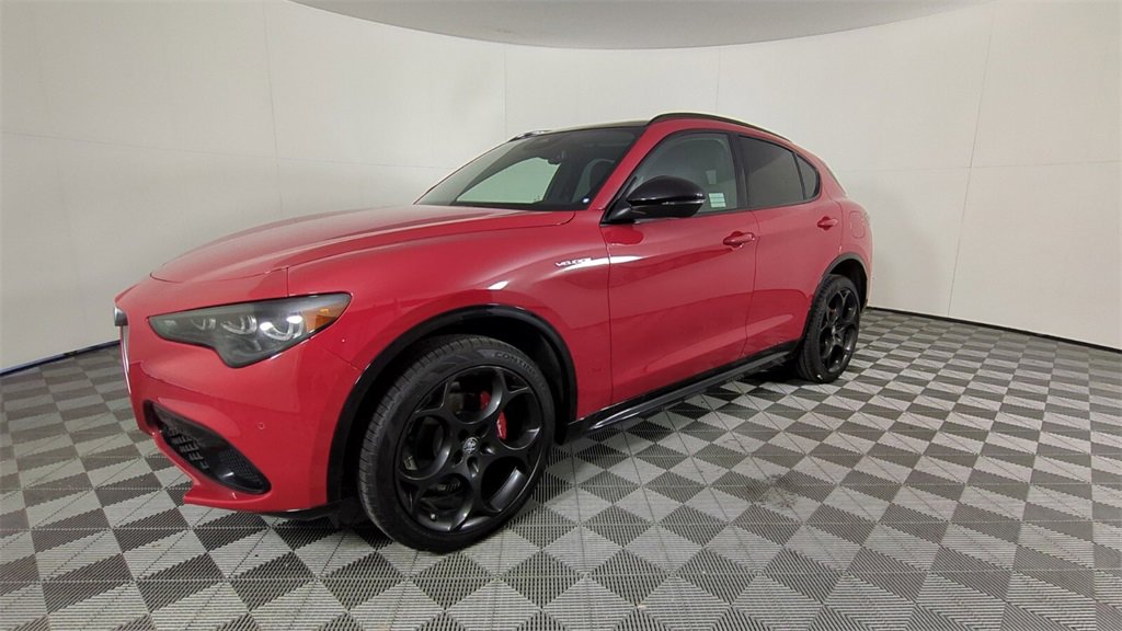 New 2025 Alfa Romeo Stelvio Sprint w/ Veloce Package image 8