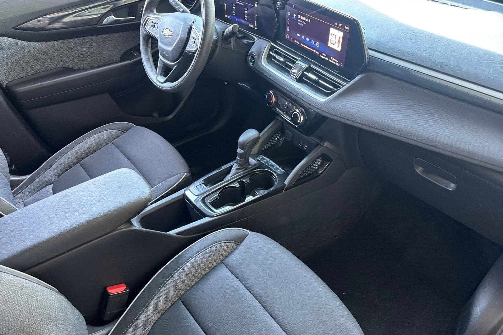 Used 2025 Chevrolet TrailBlazer LT image 31