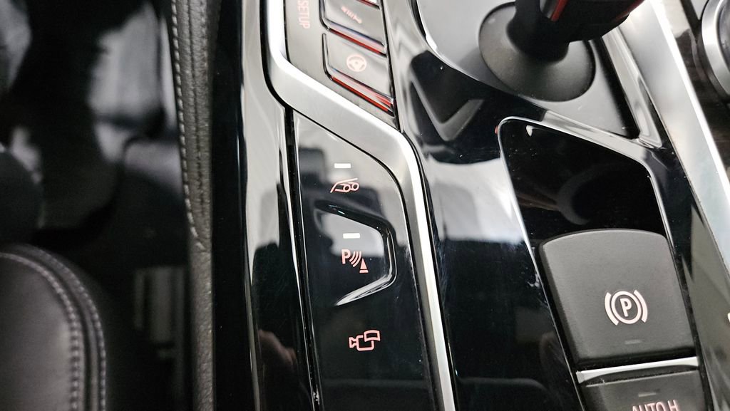 Used 2018 BMW M5 w/ Executive Package image 32