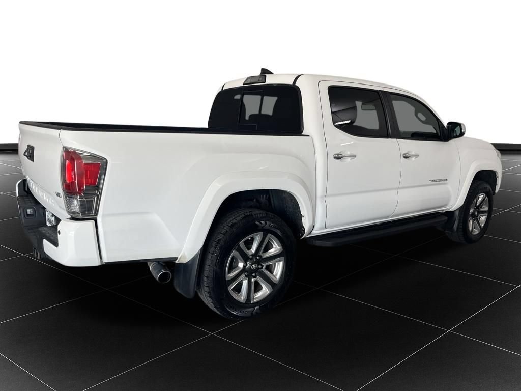 Used 2018 Toyota Tacoma Limited AWD/4WD image 5