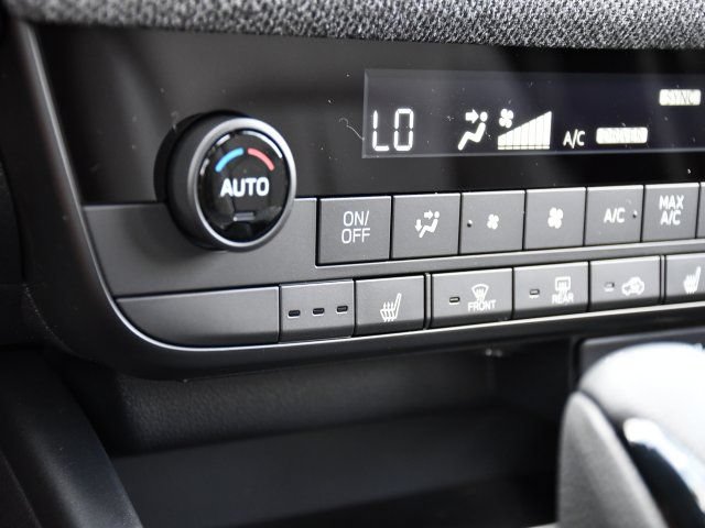 New 2026 Subaru Outback Limited AWD/4WD image 14