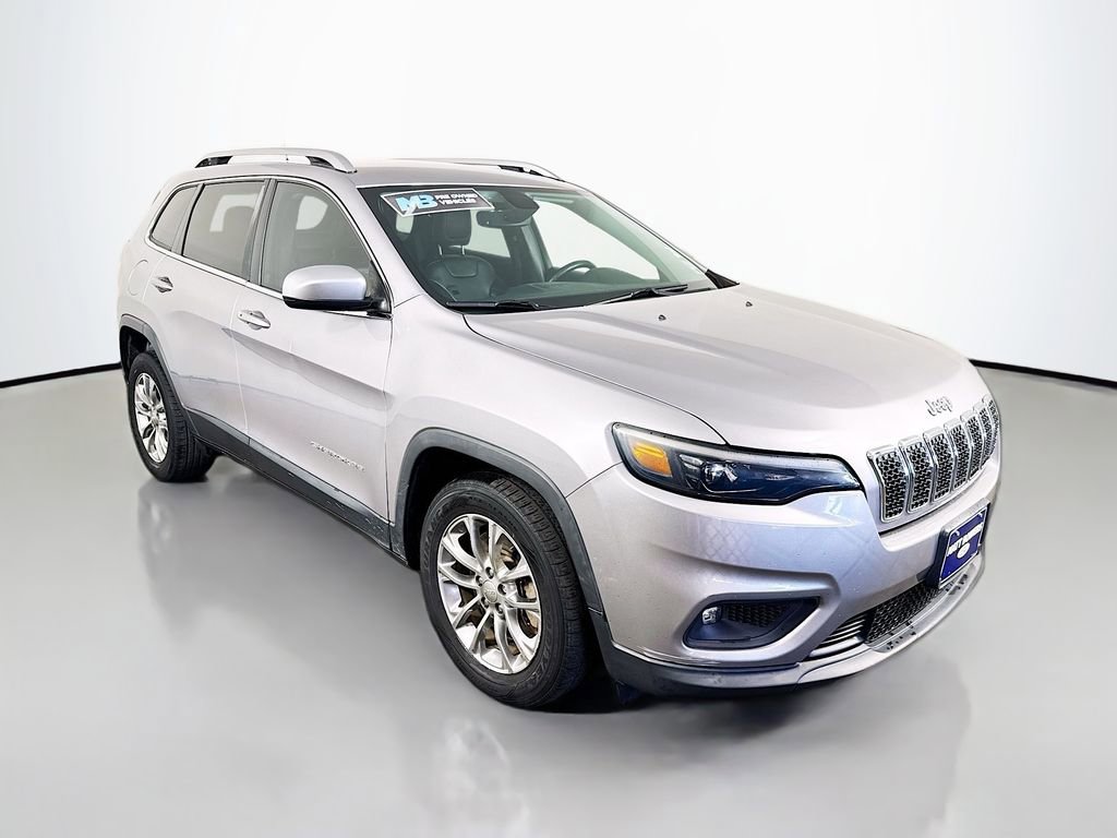 Used 2019 Jeep Cherokee Latitude Plus w/ Comfort/Convenience Group image 3