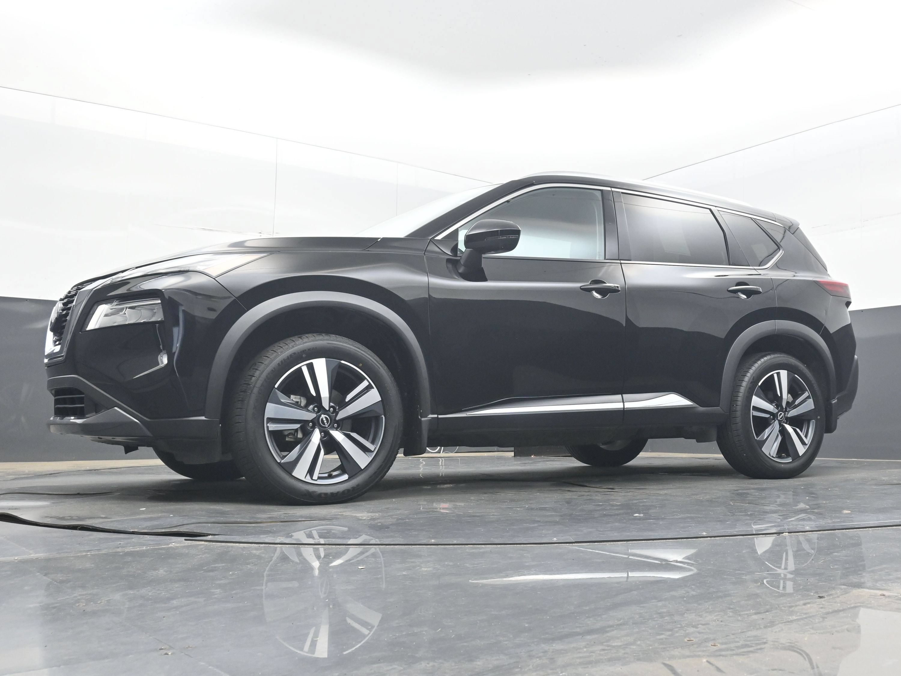 Used 2023 Nissan Rogue SL AWD/4WD image 21
