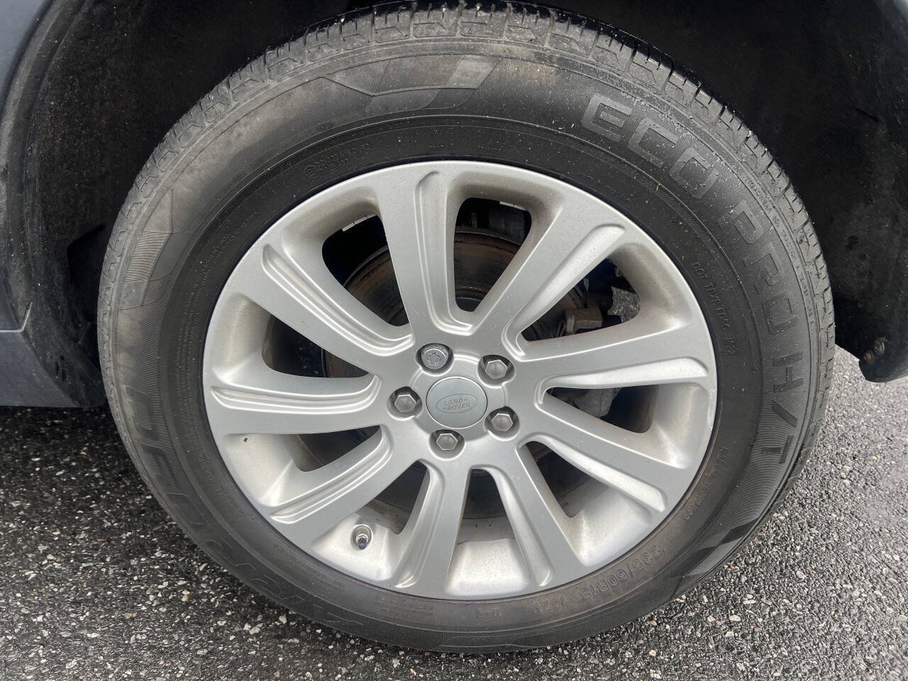 Used 2017 Land Rover Discovery Sport SE AWD/4WD image 17