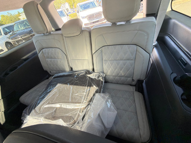 New 2027 Lincoln Navigator L Black Label AWD/4WD image 21
