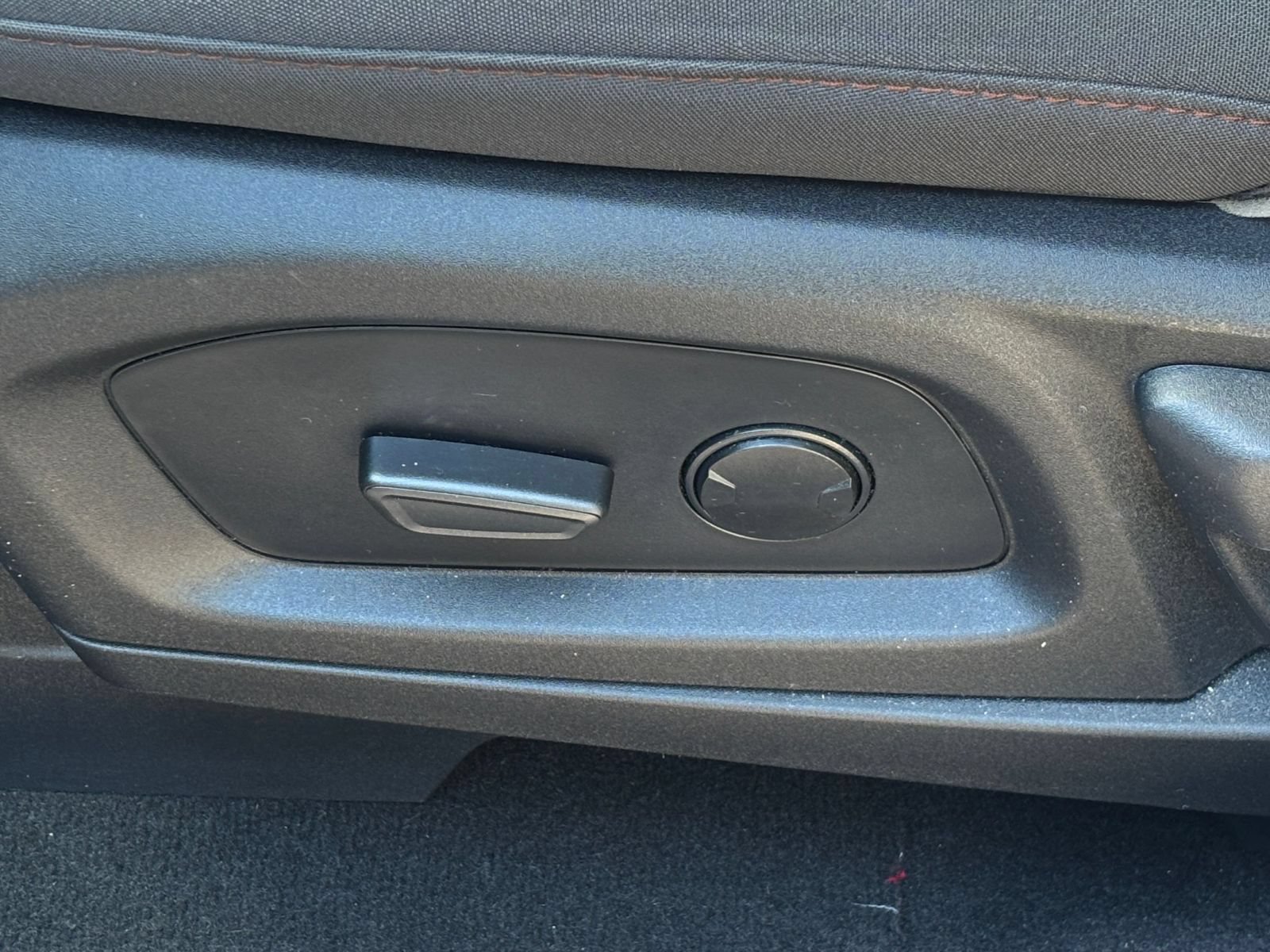 Used 2026 Ford Explorer Active RWD image 22