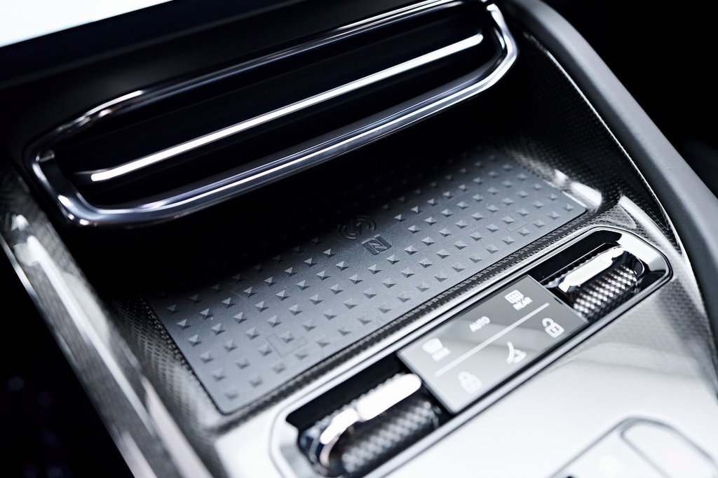 Used 2025 Lotus Eletre image 92