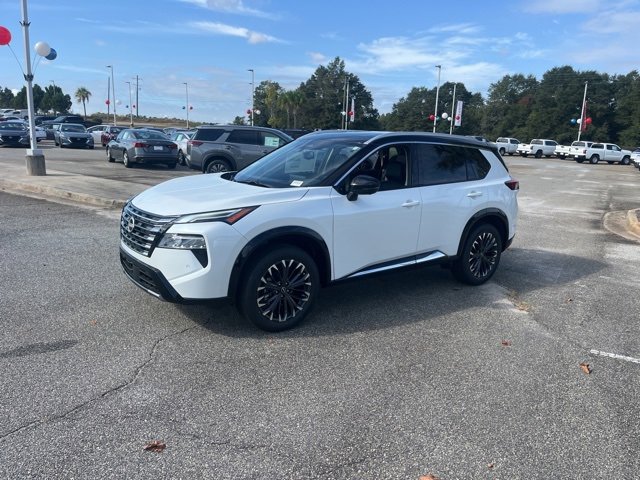 New 2026 Nissan Rogue Platinum w/ Platinum Premium Package image 3