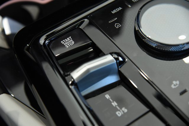 New 2026 BMW 540i xDrive w/ M Sport Package image 17