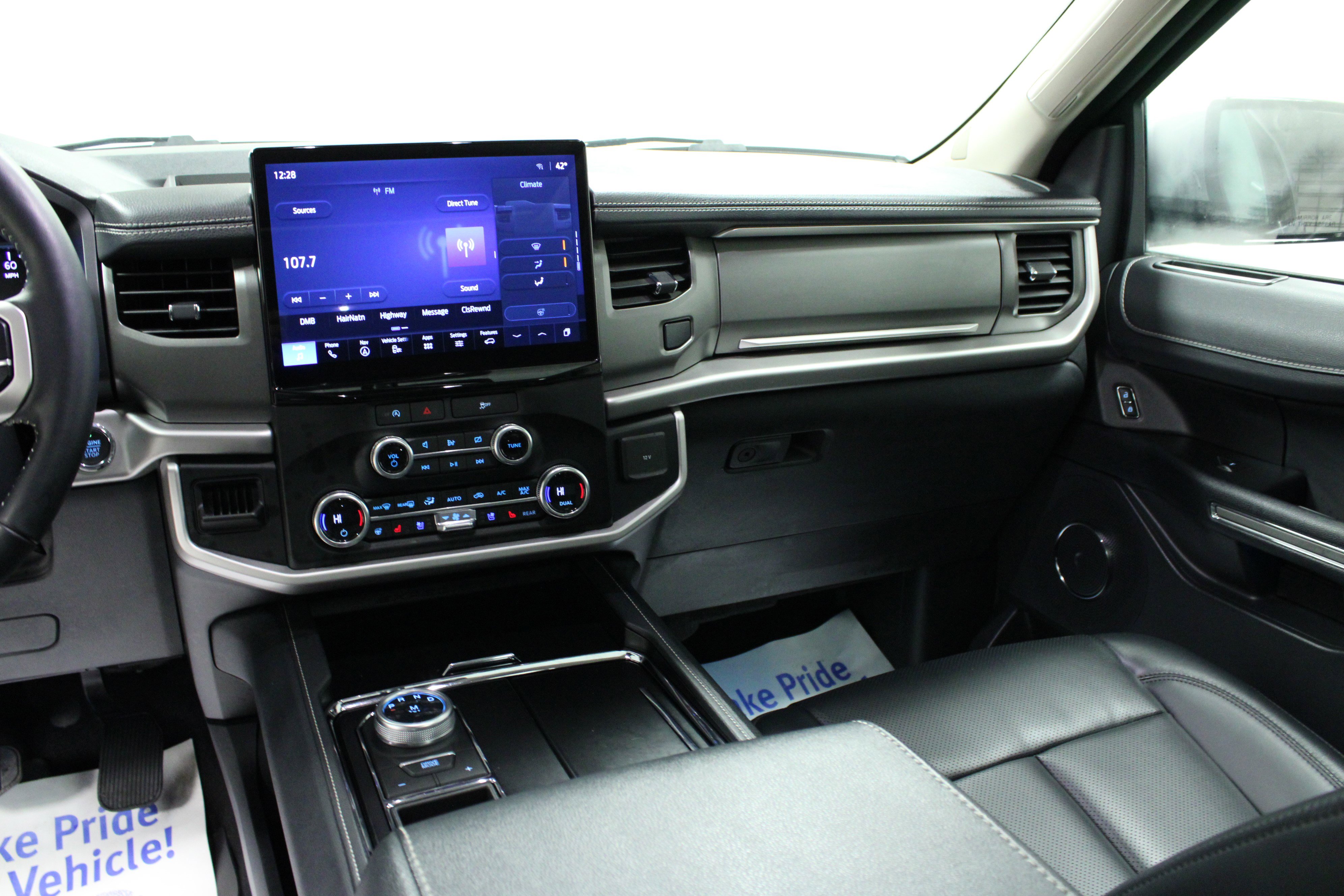 Used 2024 Ford Expedition XLT image 20