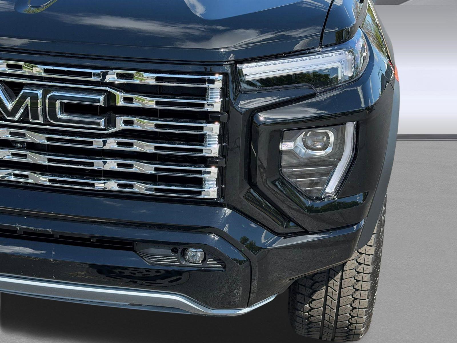 Used 2026 GMC Canyon Denali w/ LPO, Denali Black Edition AWD/4WD image 11
