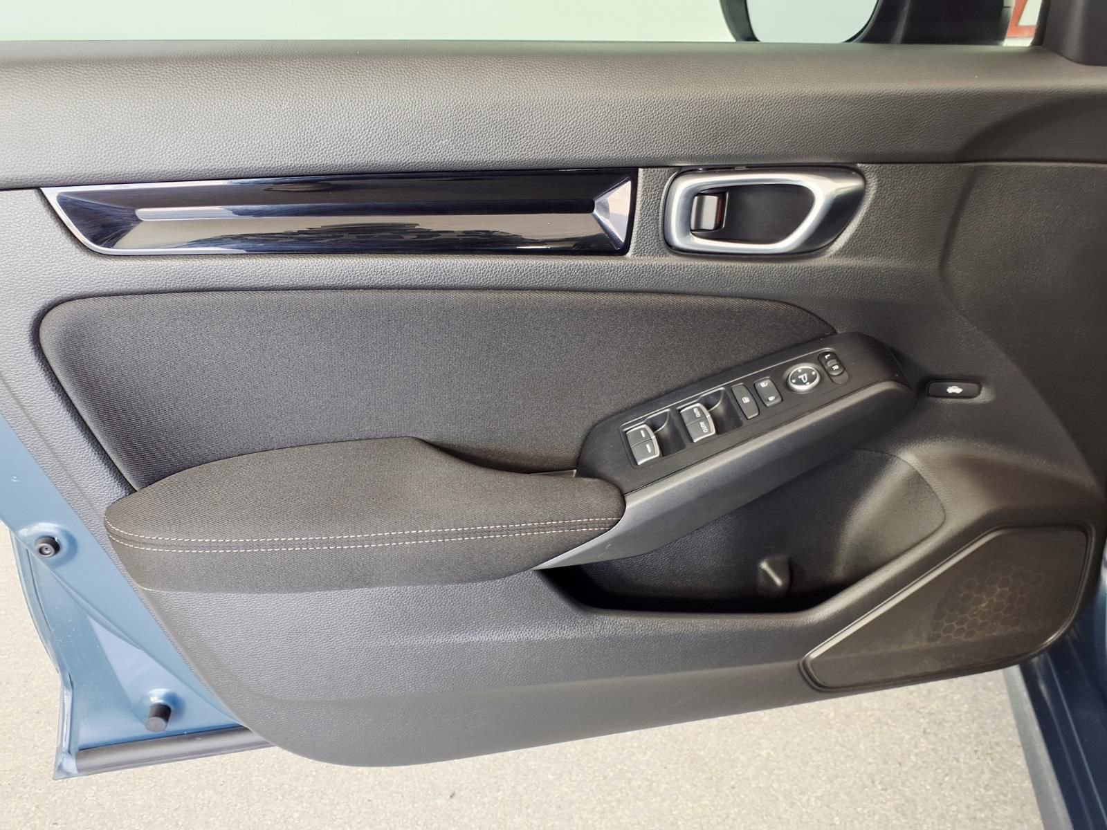 Used 2025 Honda Civic Sport image 14