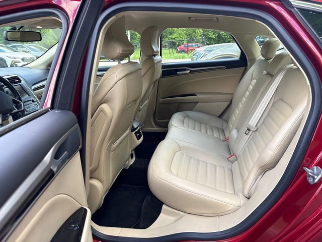Used 2016 Ford Fusion SE w/ Equipment Group 202A FWD image 14