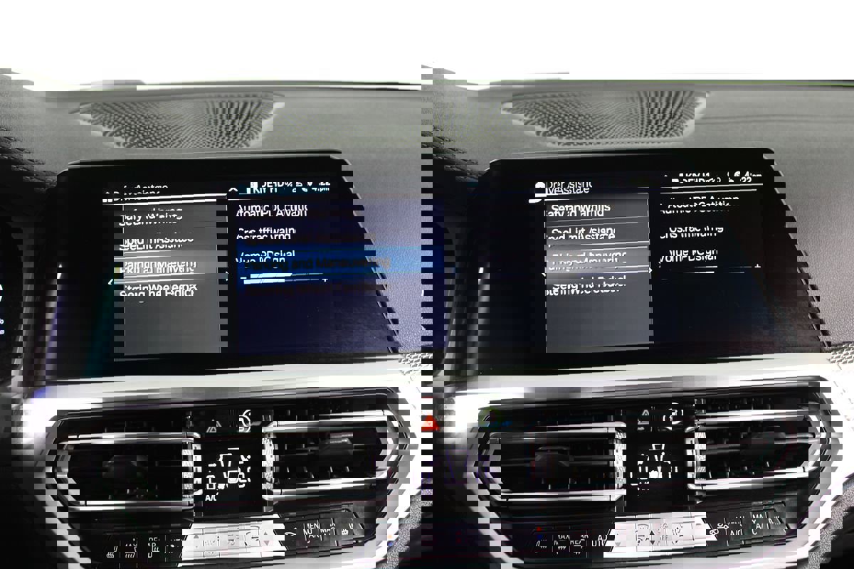 Used 2021 BMW 330e w/ M Sport Package image 20