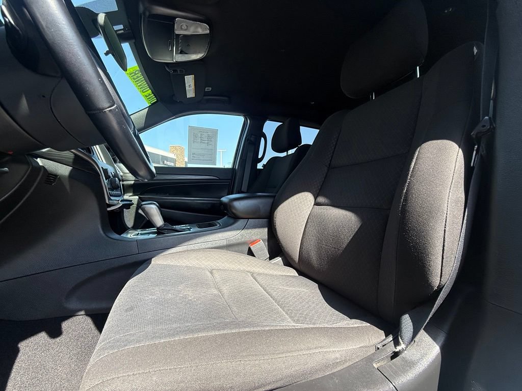 Used 2020 Jeep Grand Cherokee Laredo RWD image 35