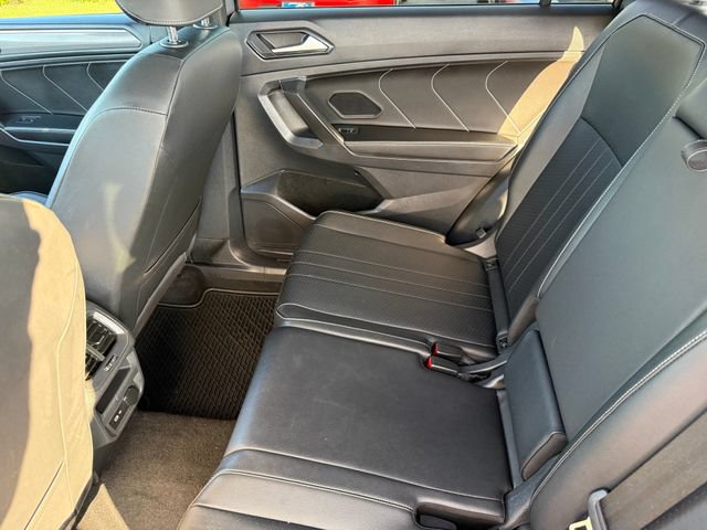 Used 2022 Volkswagen Tiguan SE R-Line AWD/4WD image 29