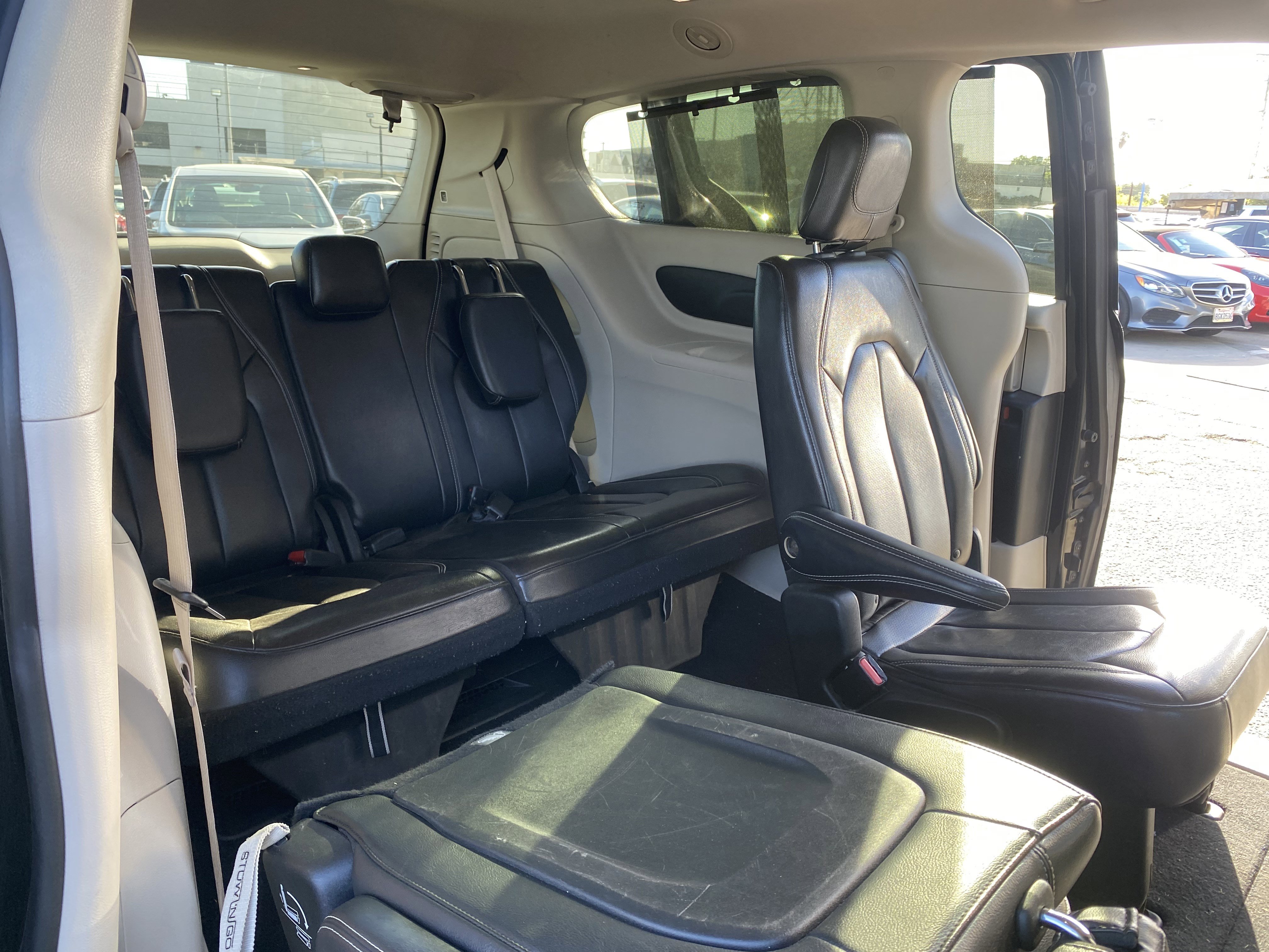 Used 2022 Chrysler Pacifica Touring-L FWD image 19