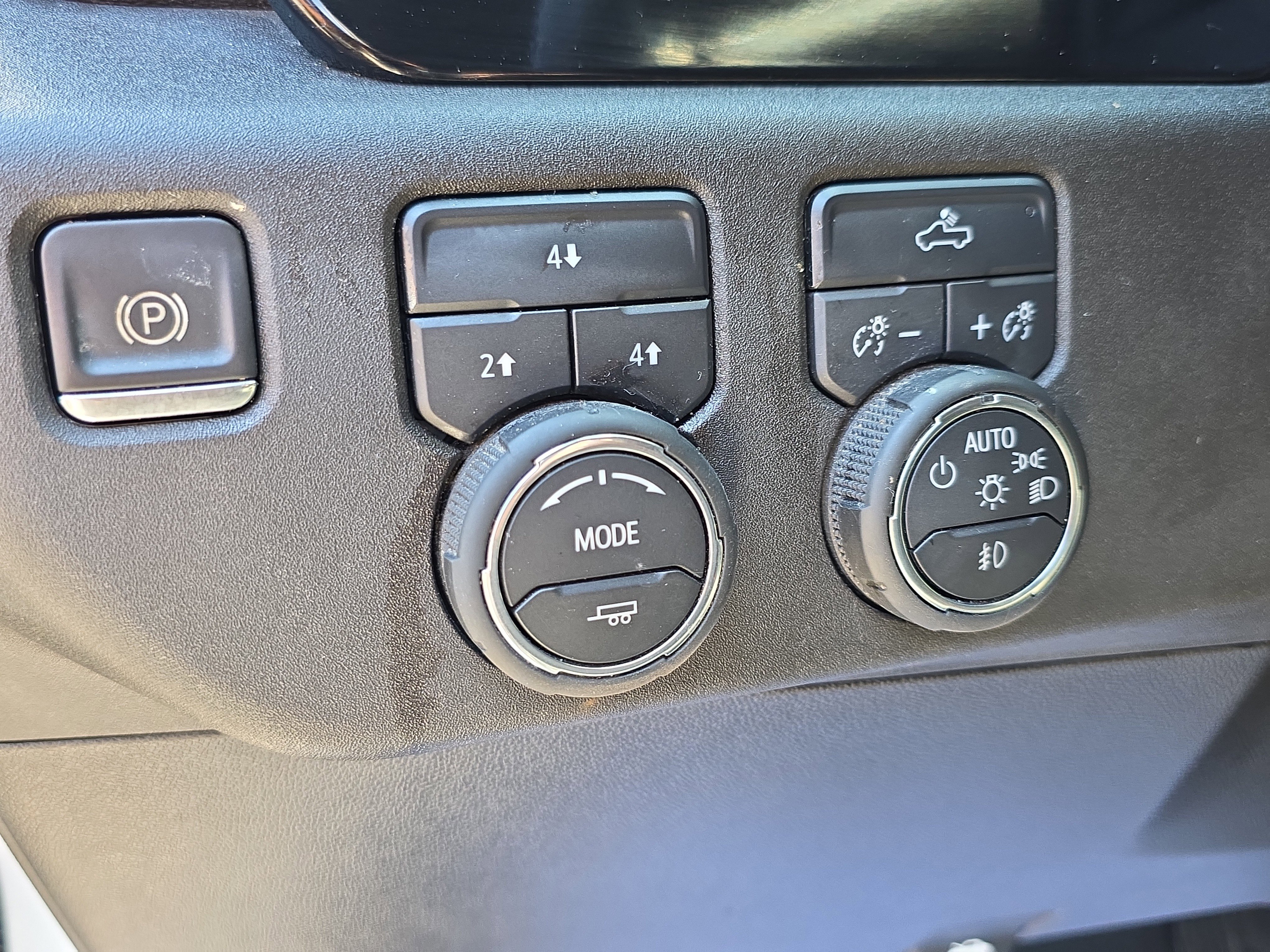 Used 2025 Chevrolet Silverado 2500 LT w/ Convenience Package AWD/4WD image 27