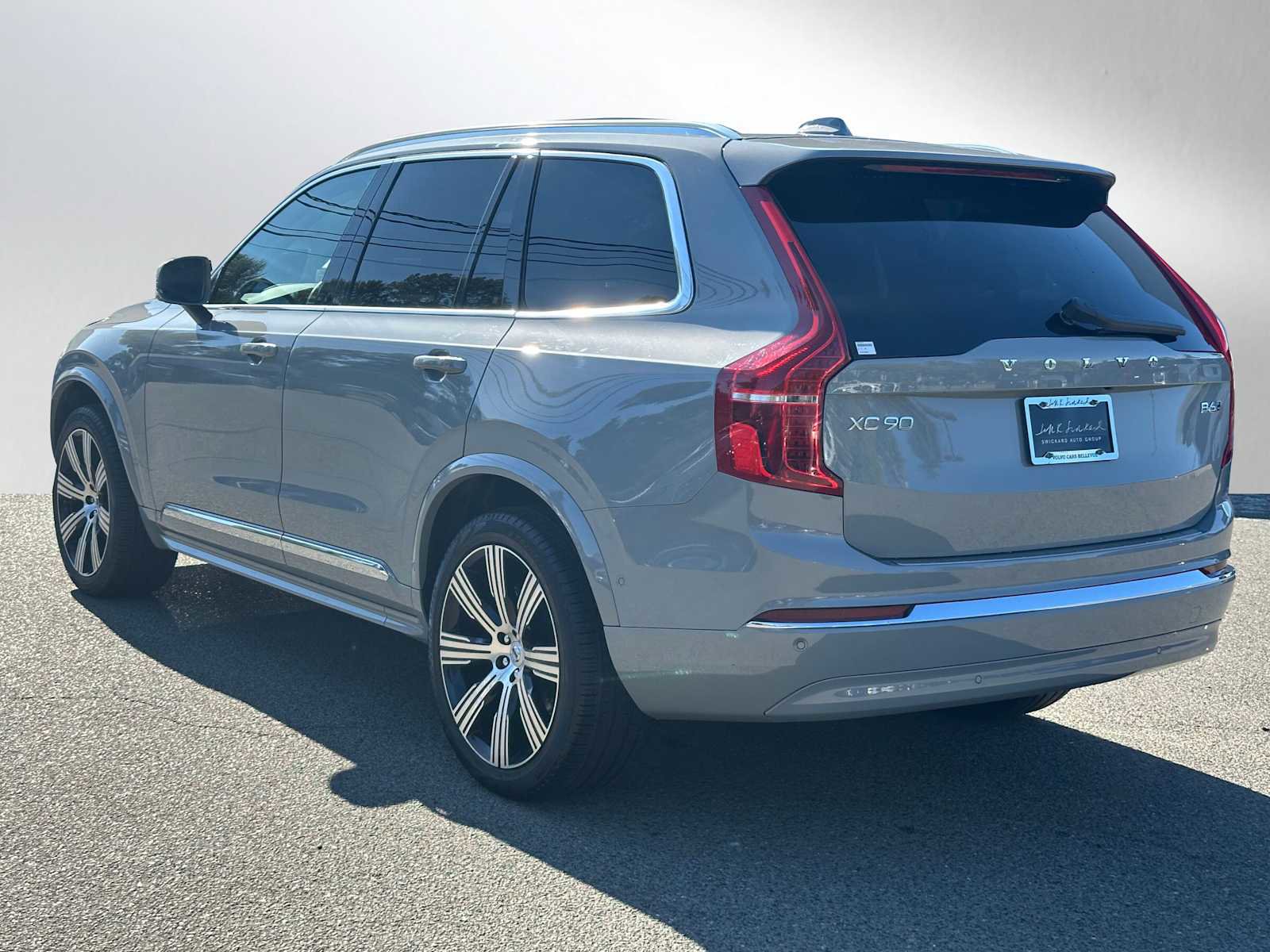 Certified 2025 Volvo XC90 B6 Ultra w/ Protection Package Premier image 5