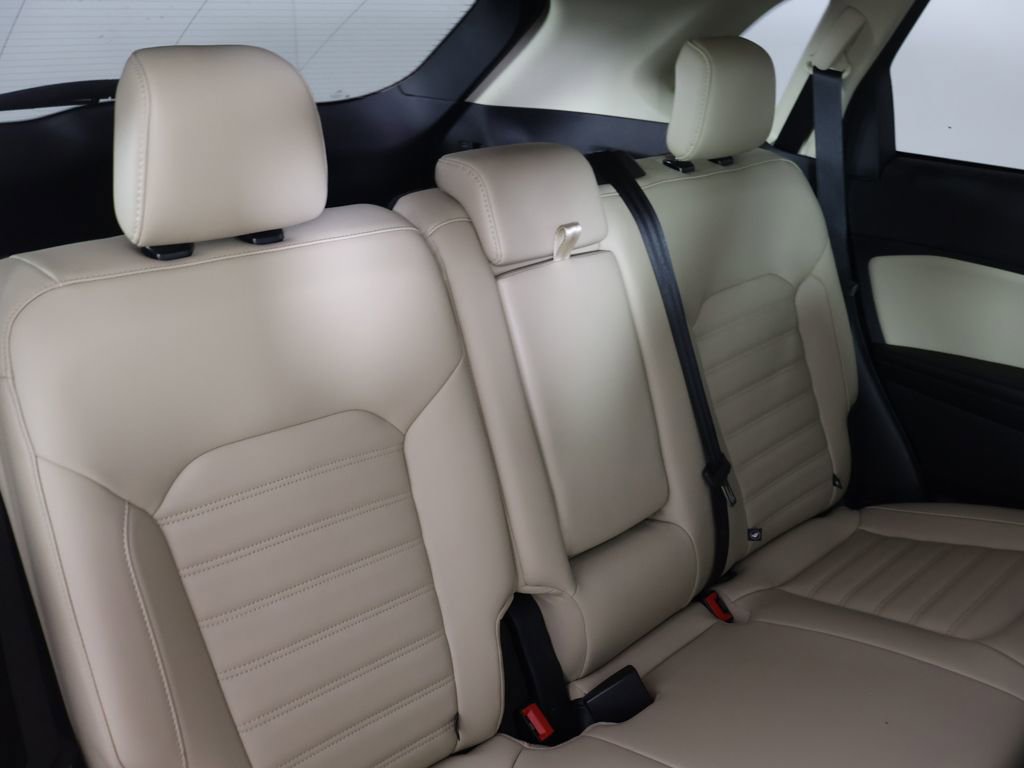 Used 2024 Ford Edge SEL w/ Convenience Package image 29