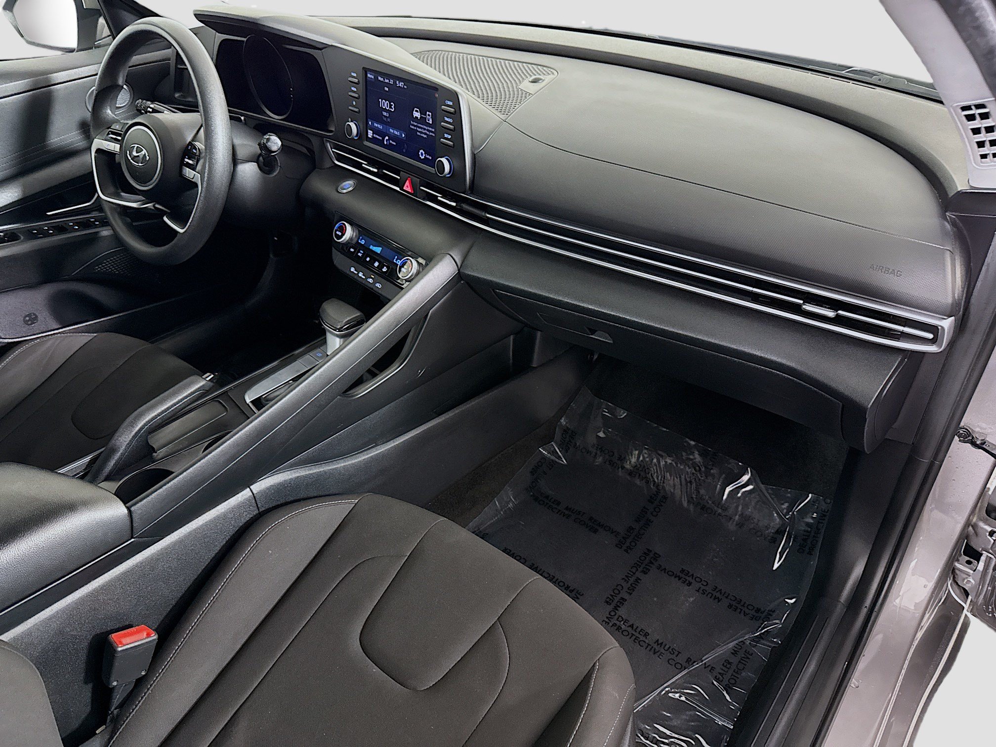 Used 2022 Hyundai Elantra SEL FWD image 30