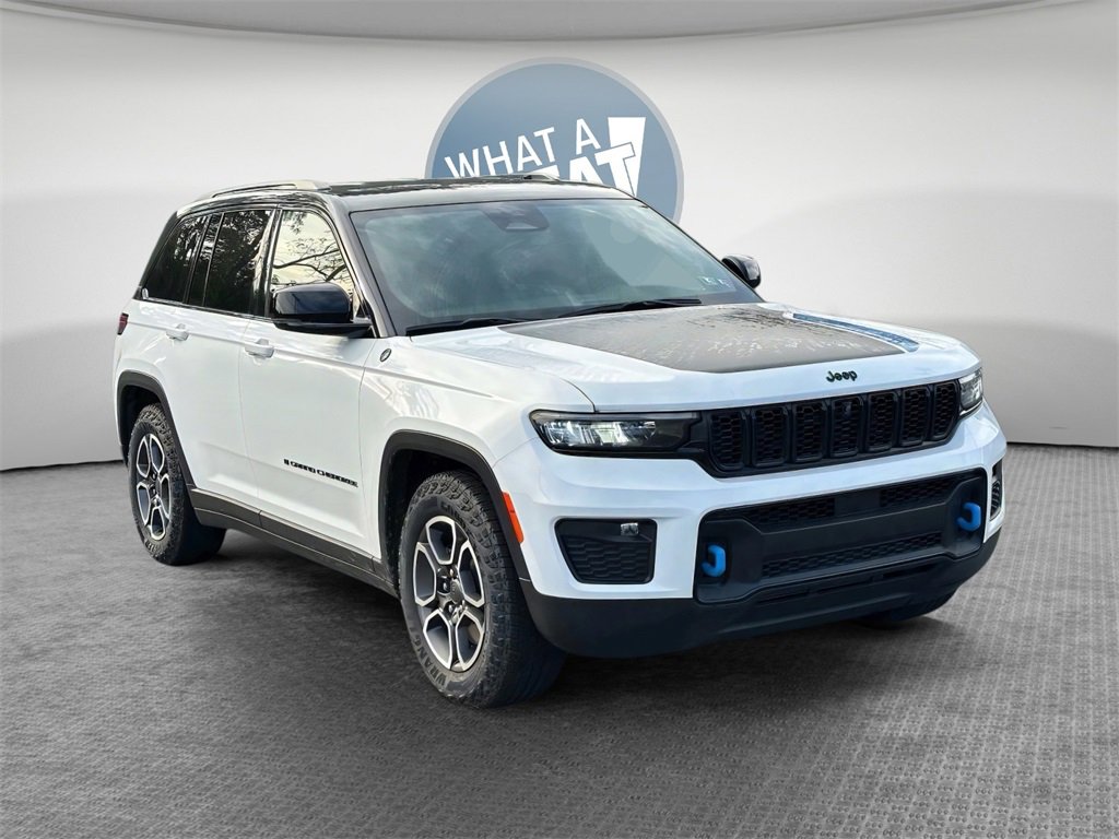 Certified 2023 Jeep Grand Cherokee Trailhawk w/ Luxury Tech Group III