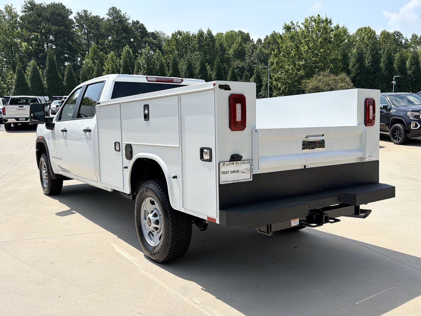 New 2026 GMC Sierra 2500 Pro w/ Convenience Package AWD/4WD image 4