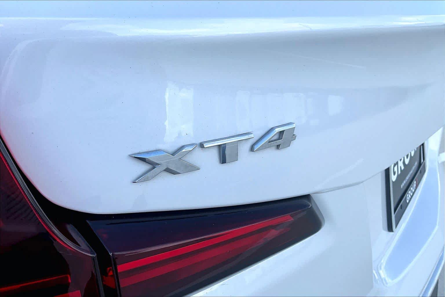Used 2019 Cadillac XT4 Premium Luxury FWD image 9