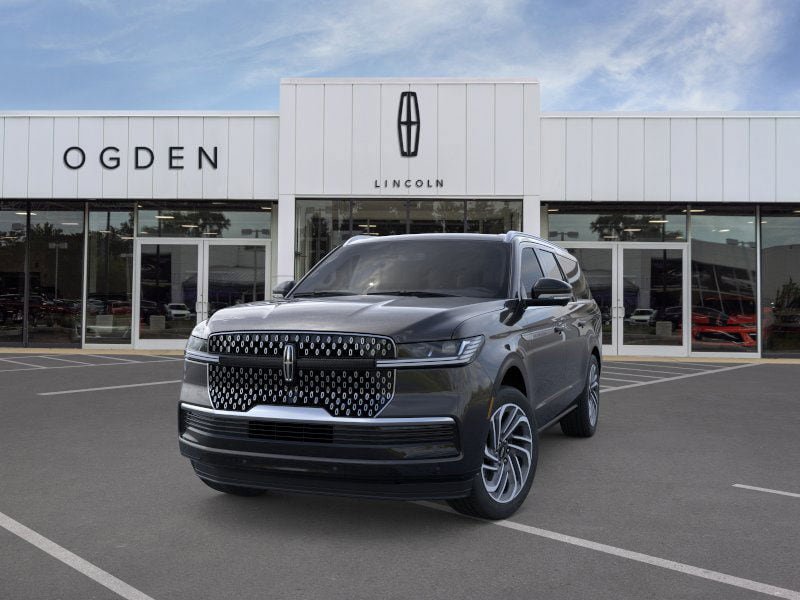 New 2026 Lincoln Navigator L Reserve AWD/4WD image 2