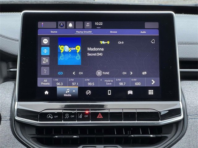 Used 2024 Jeep Compass Latitude image 3