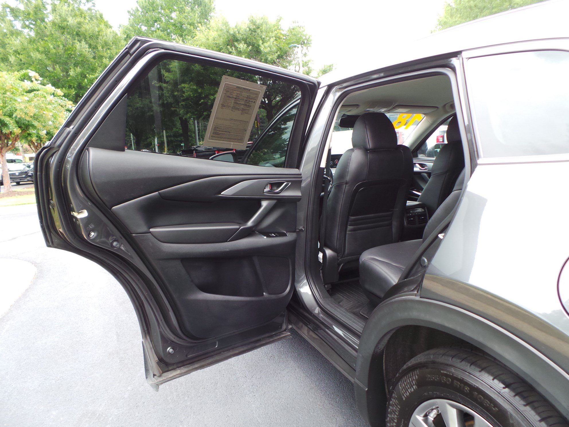 Used 2018 MAZDA CX-9 Touring FWD image 32