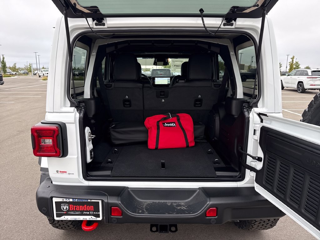 New 2027 Jeep Wrangler Unlimited Rubicon AWD/4WD image 28