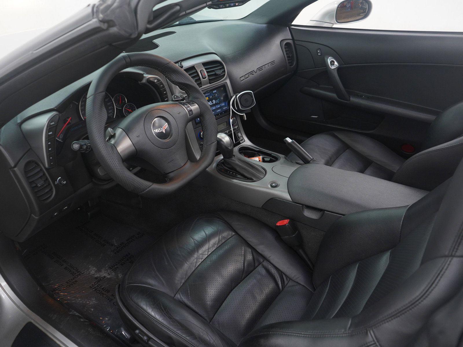 Used 2007 Chevrolet Corvette Coupe w/ Preferred Equipment Group RWD image 17
