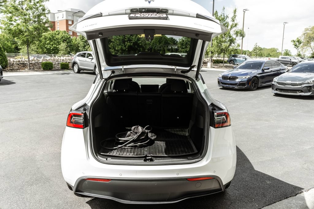 Used 2022 Tesla Model Y Long Range AWD/4WD image 27