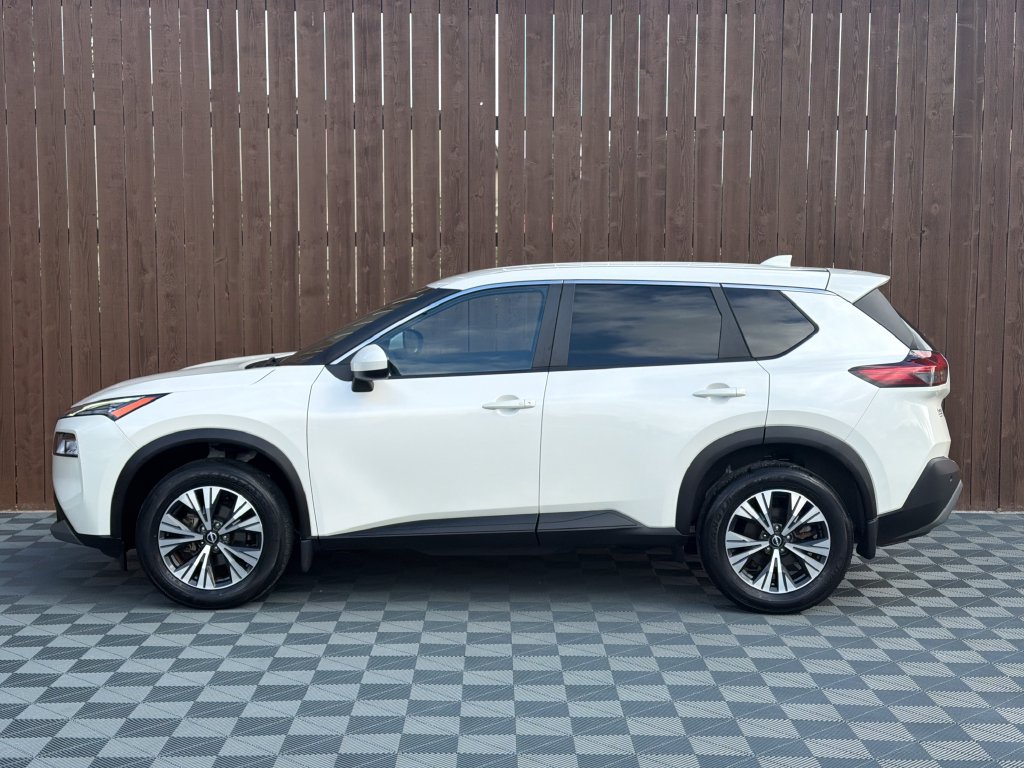 Used 2023 Nissan Rogue SV FWD image 14