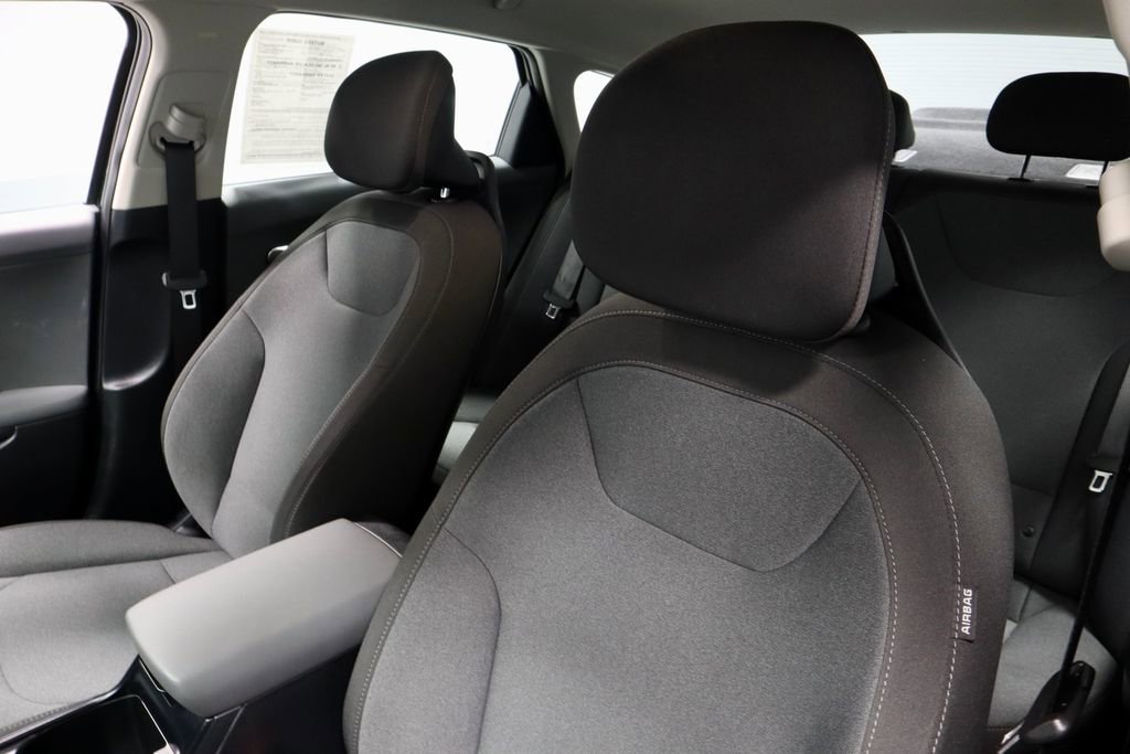 Used 2025 Kia K4 LXS image 25