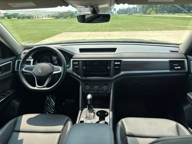 Used 2021 Volkswagen Atlas SE w/ Panoramic Sunroof Package AWD/4WD image 24