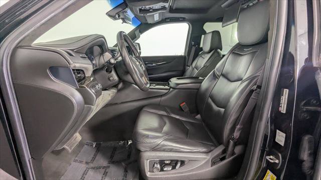 Used 2017 Cadillac Escalade ESV Platinum AWD/4WD image 12