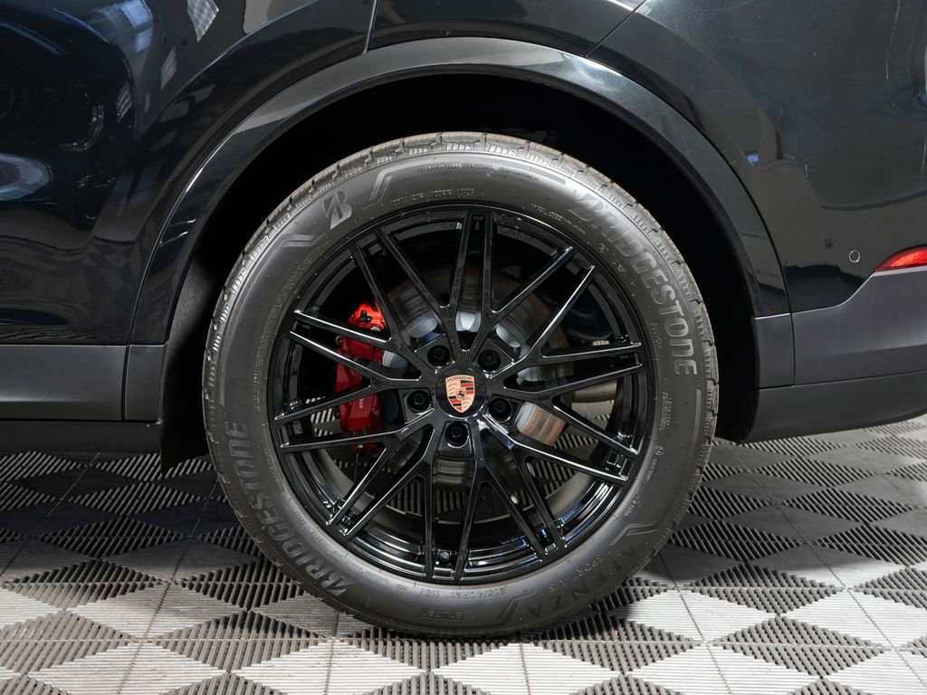 Used 2026 Porsche Cayenne S AWD/4WD image 14