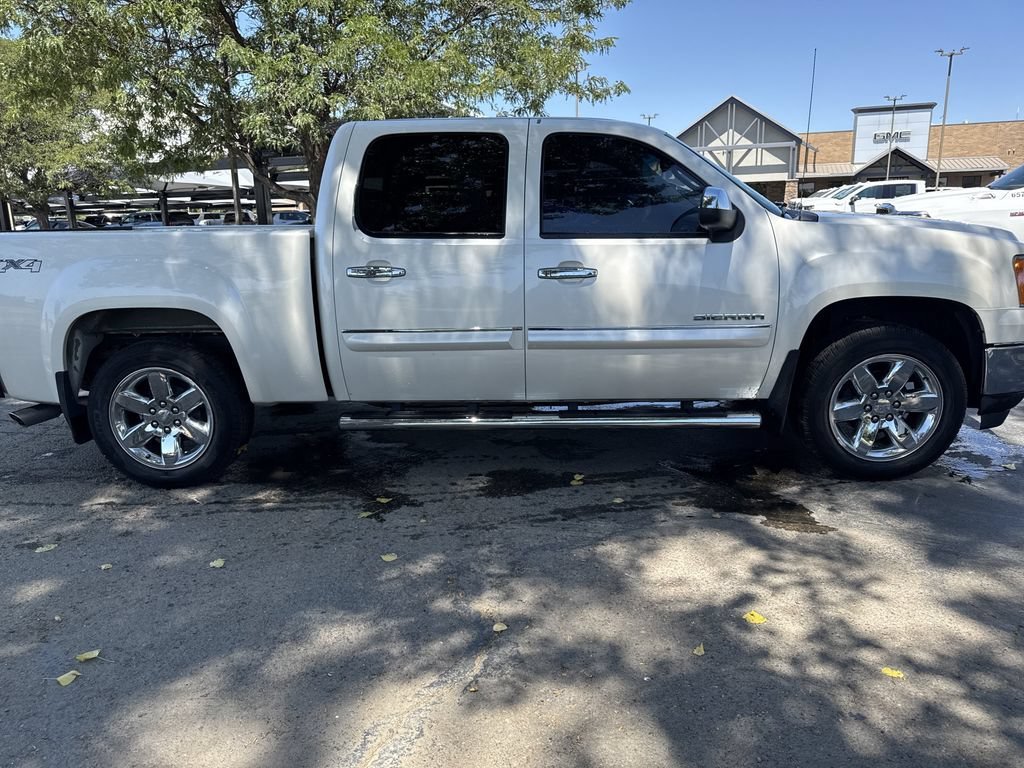 Used 2013 GMC Sierra 1500 SLT w/ SLT White Diamond Edition AWD/4WD image 4