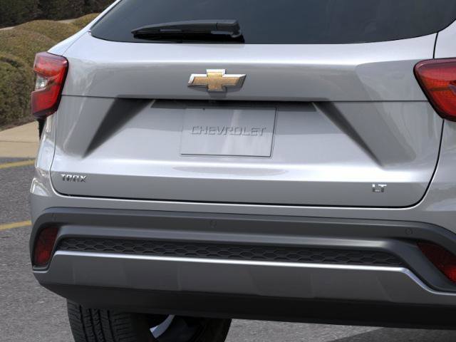 New 2026 Chevrolet Trax LT w/ Driver Confidence Package FWD image 35